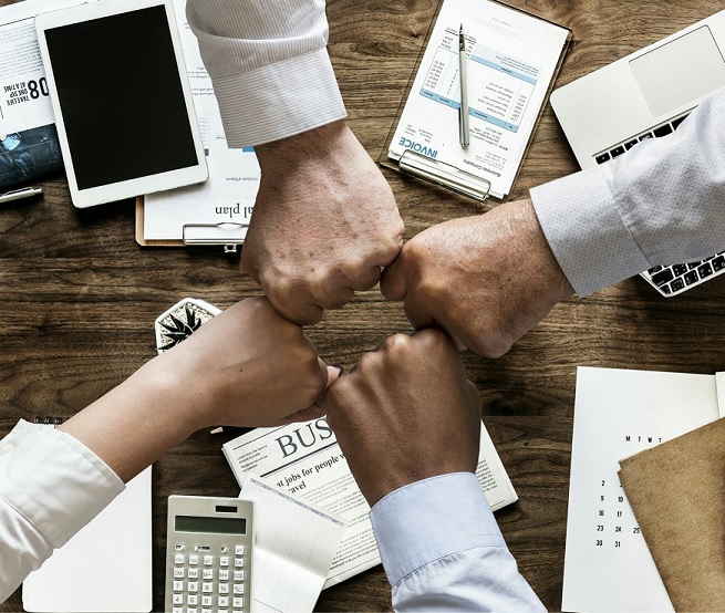 Location de bureaux équipés à la carte :  ½ journée, journée, la semaine, le mois, voire plus...